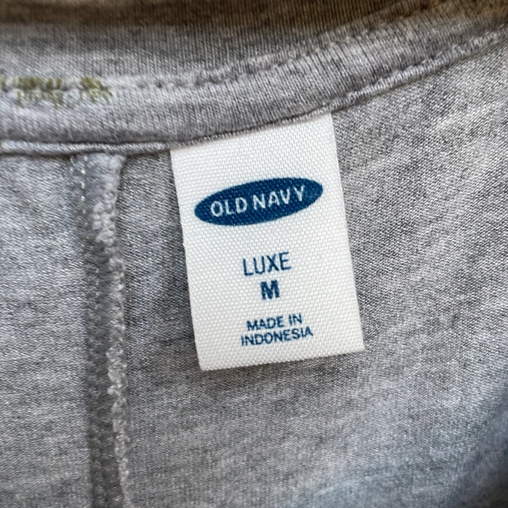 Size medium - Picture 2 of 3